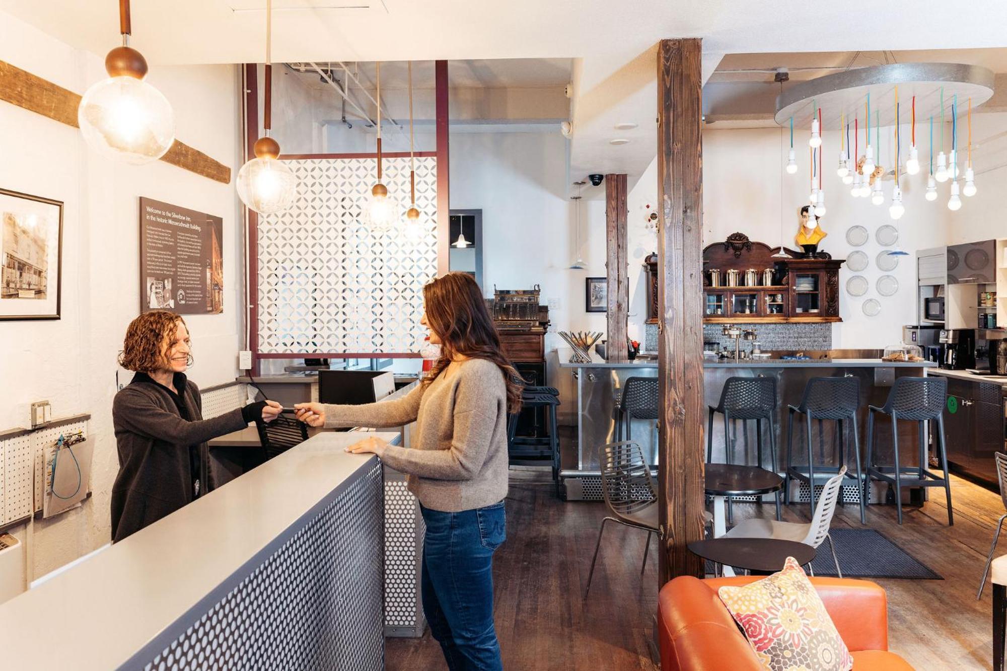Silverbow Inn & Suites Τζούνο Εξωτερικό φωτογραφία